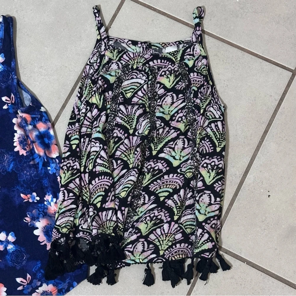 Justice Girls Kids‎ Sleeveless Floral Print Blouses size 6/7.